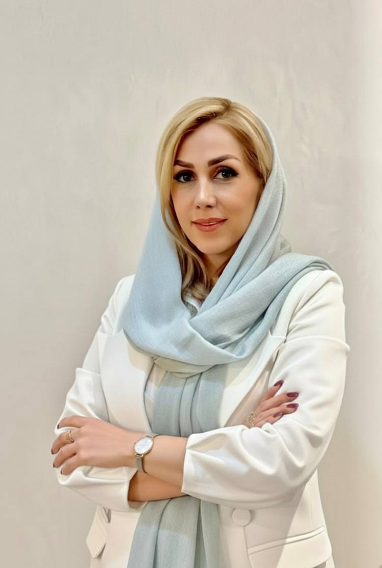نگین غیوری